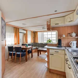  Chalet Chalet For 2 At The Beach